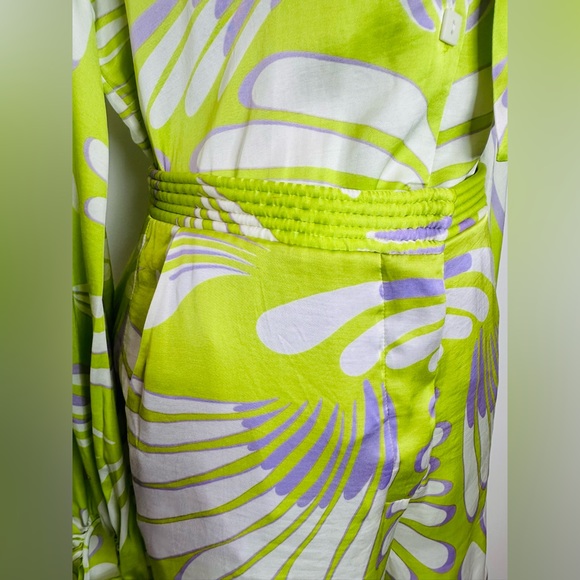 Alexis Devyn Top and Short Set - Picture 12 of 16